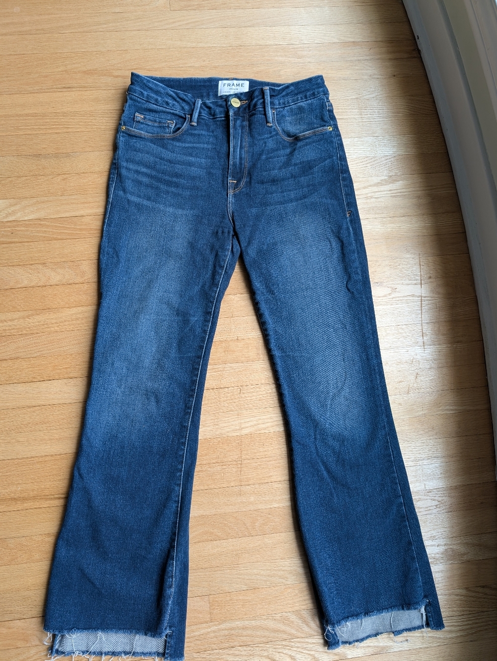FRAME Le Crop Mini Boot Jeans – Dark Wash Staggered Raw Hem – Size 27